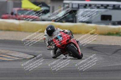 media/Jan-15-2023-SoCal Trackdays (Sun) [[c1237a034a]]/Turn 2 Set 1 (1145am)/